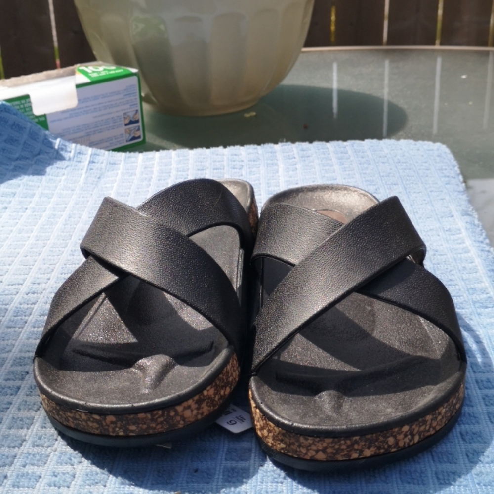 Sandles
